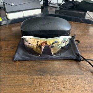 NIKE VAPORWING ELITE R EV0913 (001) MT WHITE/SPEED TINT UML GOLD SUNGLASSES